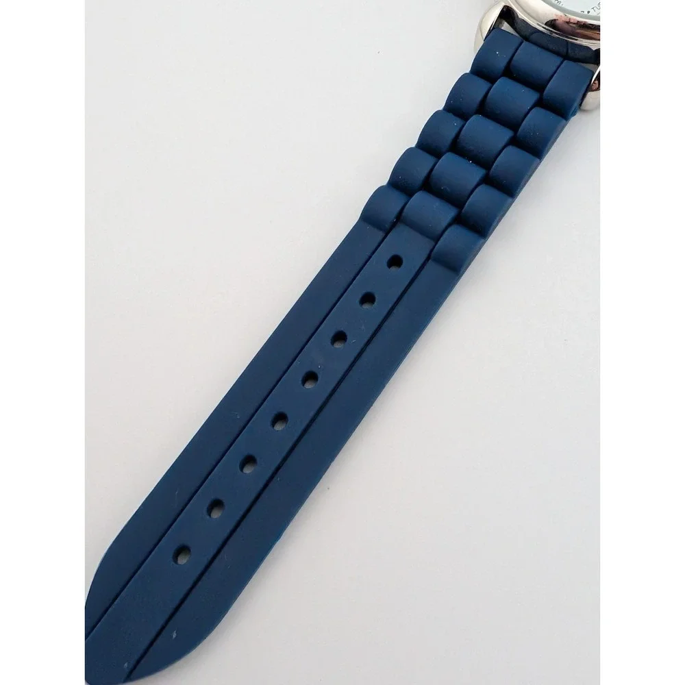 Women's Quartz Watch‎ 36mm Silver Case Navy Blue Silicone Band- New Battery
